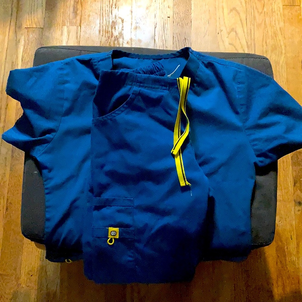 Scrubs, Caribbean blue